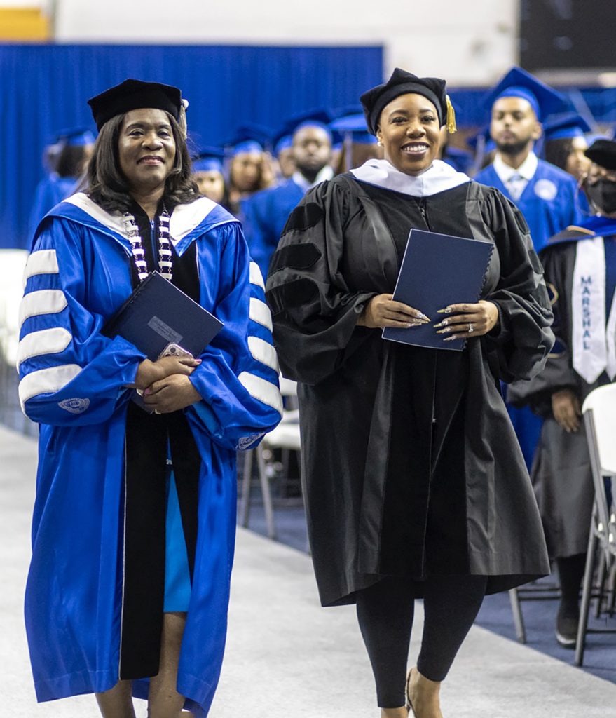 TSU Commencement Speaker Sanders Inspires Grads to be Prepared for Life