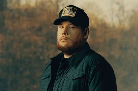 Luke-Combs-cr-Jeremy-Cowart-press-2022-billboard-1548