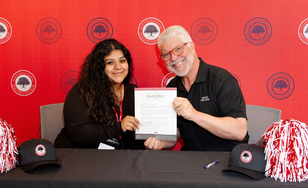 South College holds ‘Tennessee Signing Day’ for incoming students